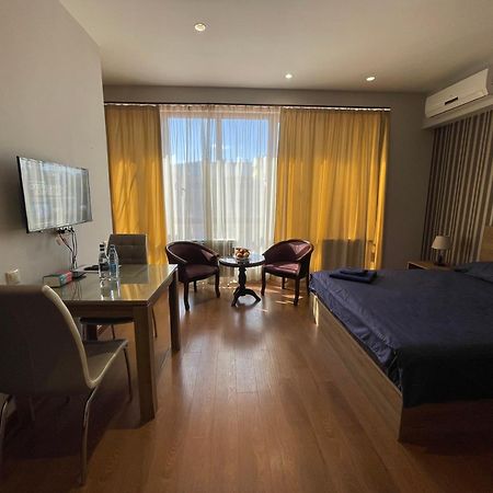 Apartment In Yerevan City Center Republic Square Self Check-In Экстерьер фото