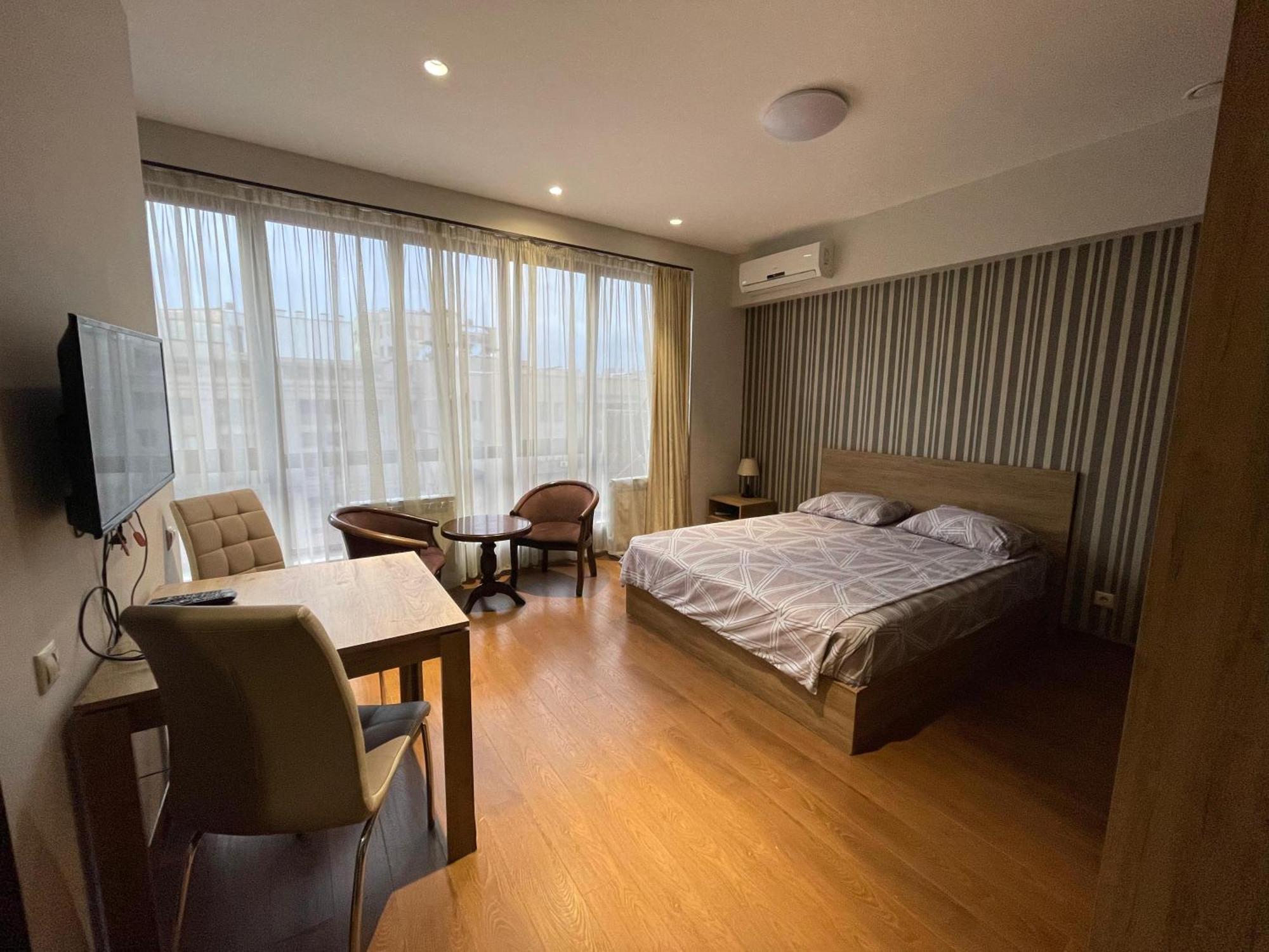 Apartment In Yerevan City Center Republic Square Self Check-In Экстерьер фото