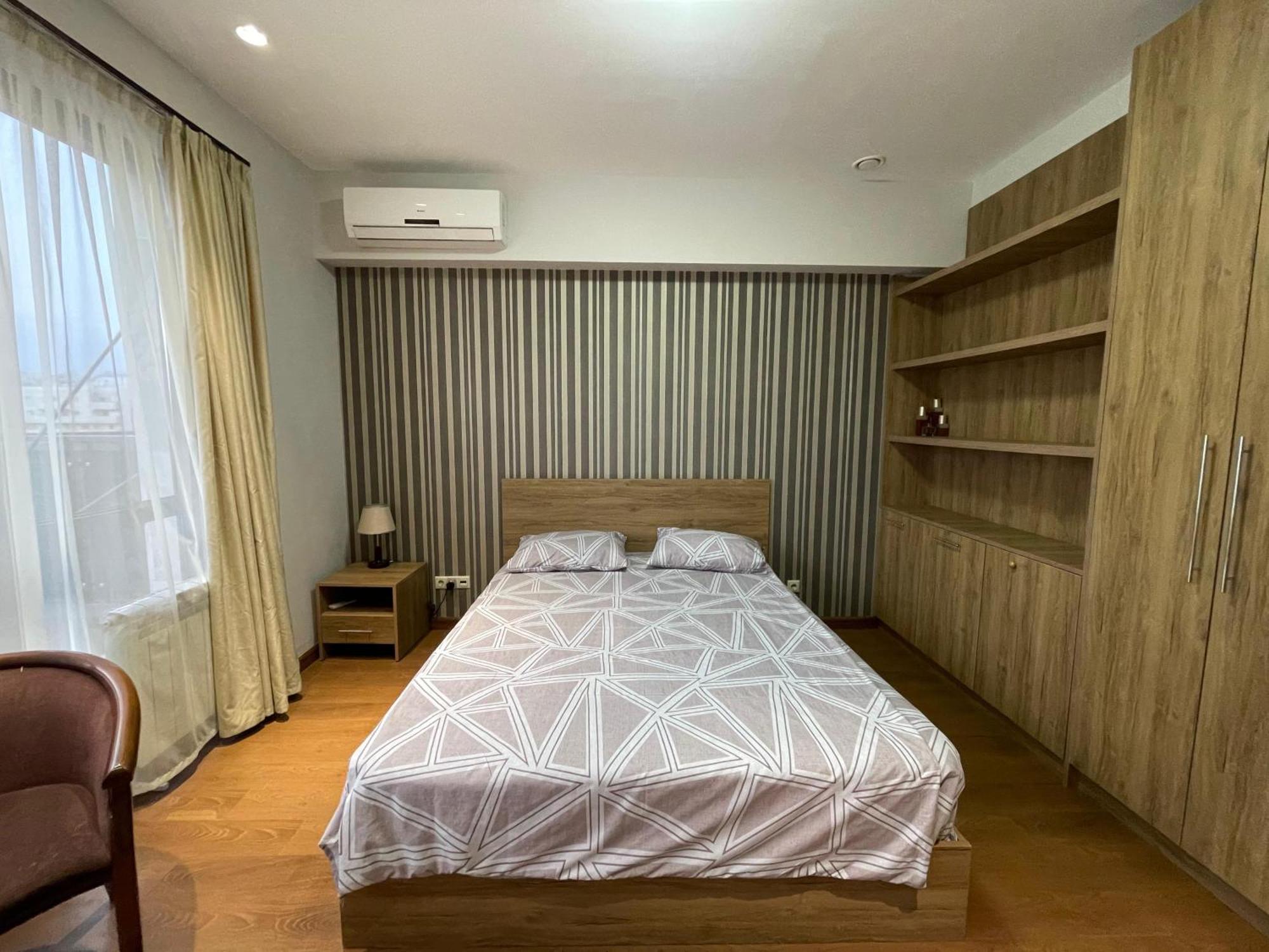 Apartment In Yerevan City Center Republic Square Self Check-In Экстерьер фото