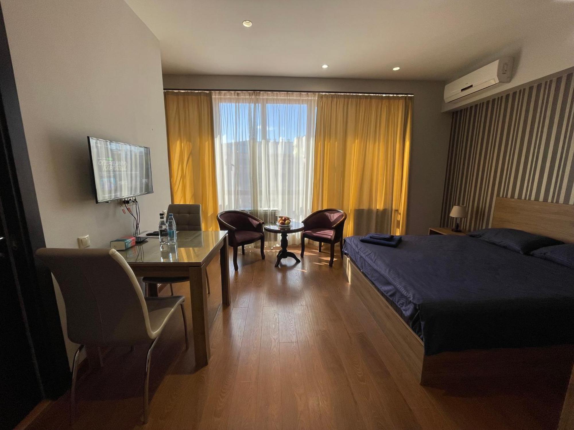 Apartment In Yerevan City Center Republic Square Self Check-In Экстерьер фото